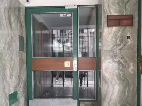 Departamento con 3 ambientes comodo en el centro en alquiler