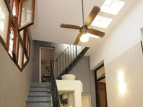 Depto Tipo Casa en Venta en Villa General Mitre, USD 240.000
