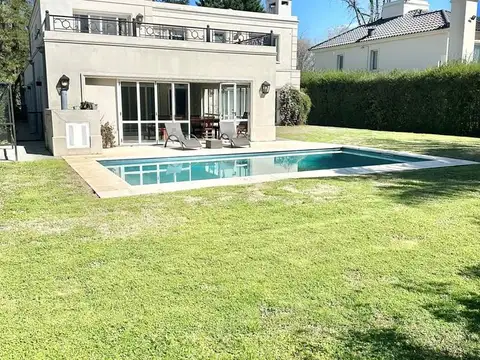 Casa en Venta de 4 dormitorios