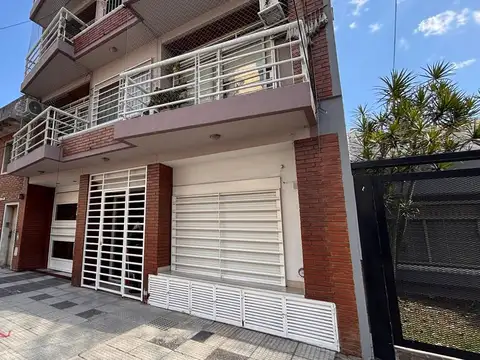 VENTA DEPTO 2 AMB BALCON COCHERA LANUS APTO CRED