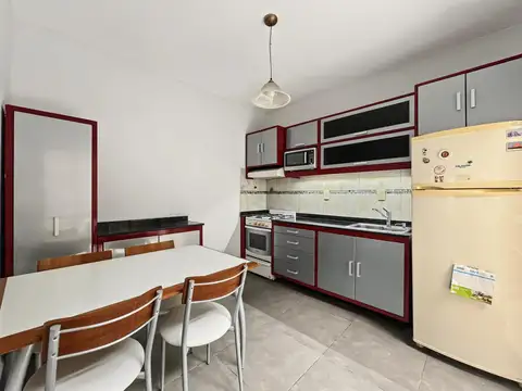 PH DE 4 AMBIENTES MAS QUINCHO PLAYROOM CON PARRILLA