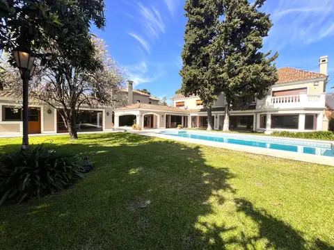 Casa en Venta en La Horqueta, USD 1.270.000