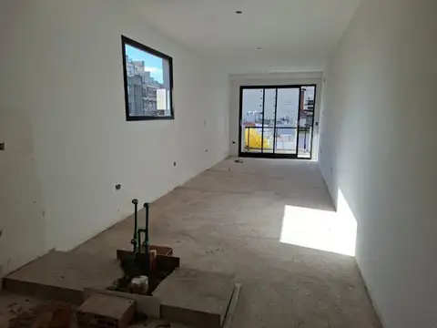 Francisco Acuña De Figueroa 700, Piso 1