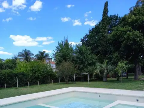 Casa en venta patio verde y pileta la ribera oliveros