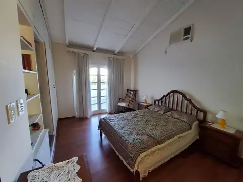 Casa 4 ambientes con 4 baños