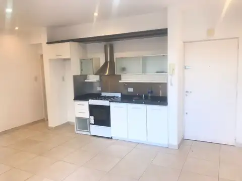 Departamento en alquiler 2 ambientes en alquiler con balcón y cochera,  Ramos Mejía