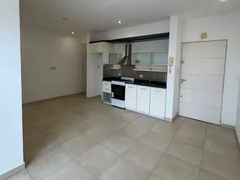 Departamento en alquiler 2 ambientes en alquiler con balcón y cochera,  Ramos Mejía