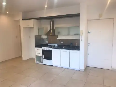 Departamento en alquiler 2 ambientes en alquiler con balcón y cochera,  Ramos Mejía