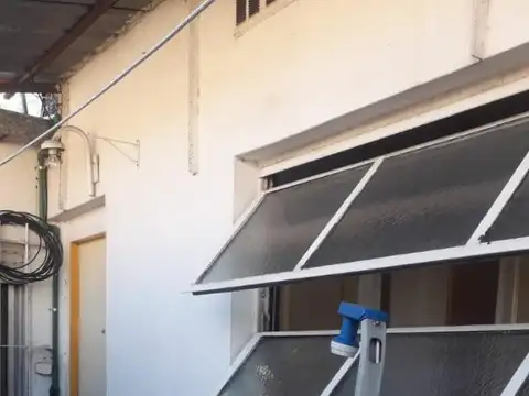 PH DE 2 AMBIENTES ESCUCHA OFERTAS 