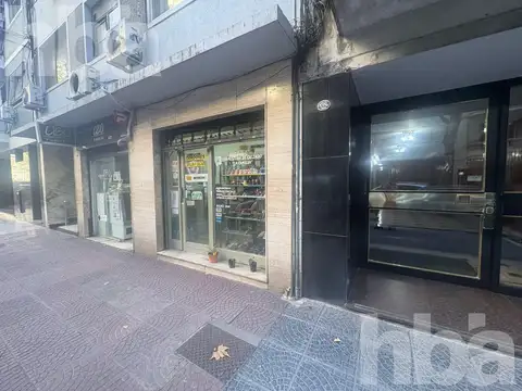 Local comercial a la calle en venta! Excelente ubicacion 