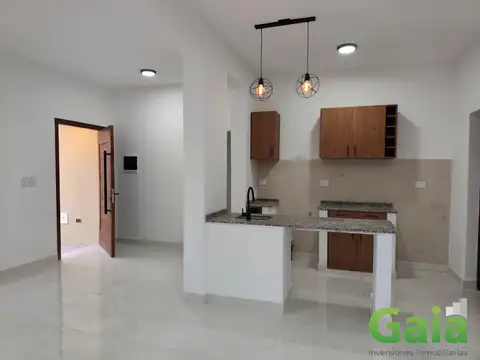 Casa 3 ambientes con 1 baño