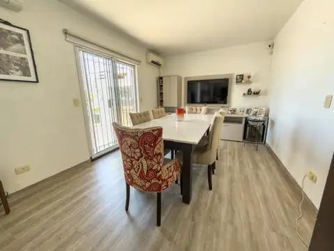 Departamento 5 ambientes con 2 baños