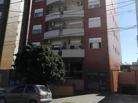 VENTA O ALQUILER DOS AMBIENTES LOMAS DE ZAMORA FINANCIACION