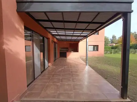 Casa en Venta en La Peregrina, USD 310.000