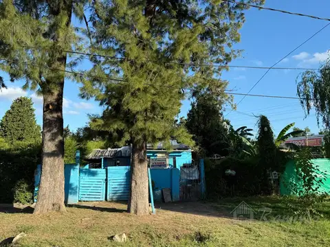 Casa y Depto. En Venta - Francisco Alvarez, Moreno