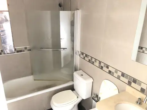 Departamento en Alquiler con 1 cocheras
