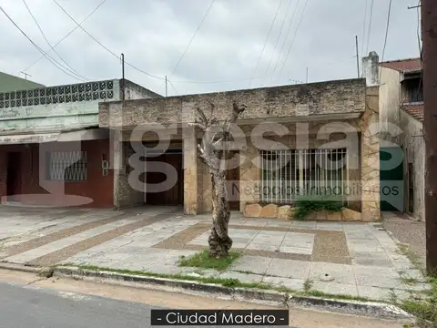 Casa en venta de 4 ambientes en Ciudad Madero