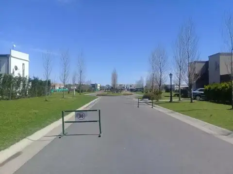 Terreno en Venta en Pilar Del Este, USD 65.000