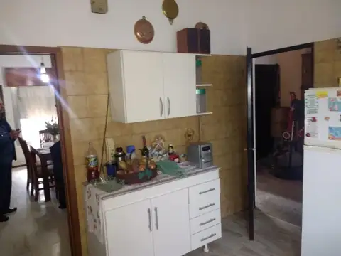 Casa en lote de 10 x 20 en Suarez