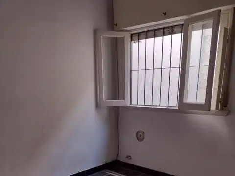 Departamento en Alquiler en Lanús Este, $ 400.000