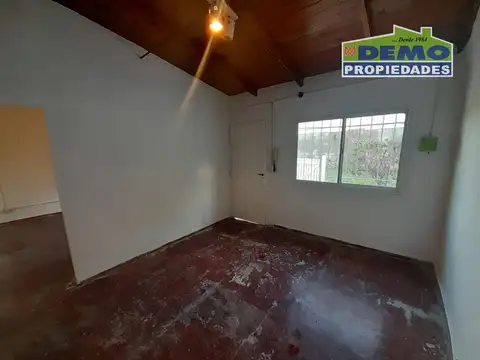 Casa 3 ambientes con 1 baño