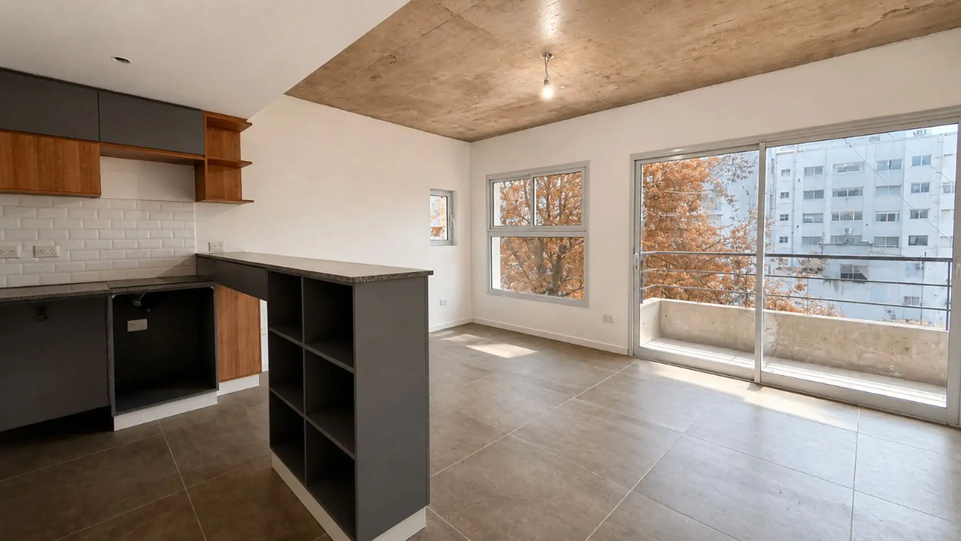 VENTA 2 AMBIENTES SEMIPISO LA PERLA A ESTRENAR