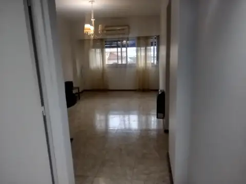 José León Cabezón 2600, Piso 1