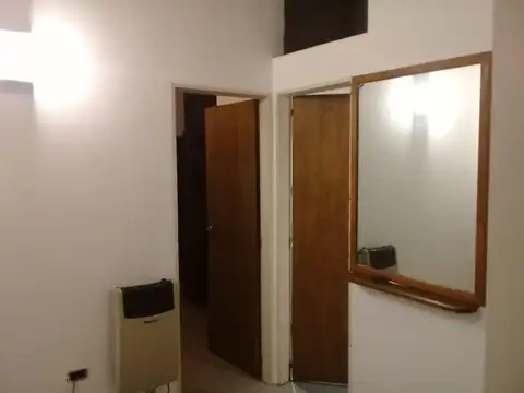 Dos Viviendas + Galpón En . Alberti Cod. M085v1