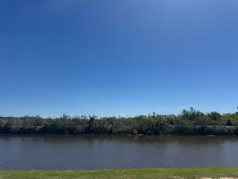 OPORTUNIDAD venta de lote al RIO en Naudir etapa 2