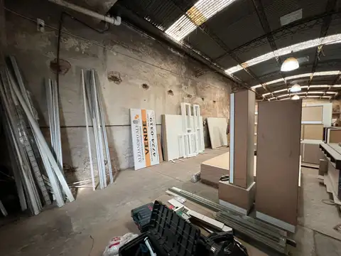 Galpon en Venta 30  mts Fondo