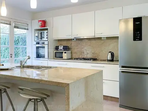 Casa 3 dormitorios Venta Acassuso - Vias/Libertador