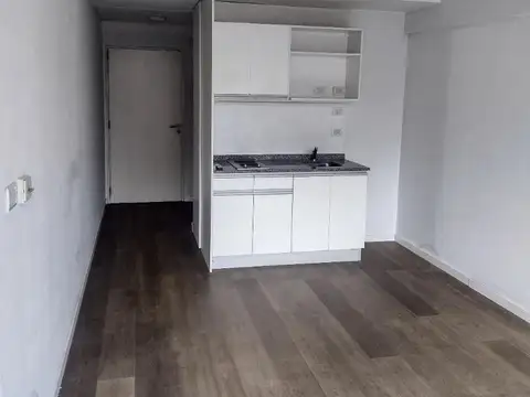 HERMOSO MONOAMBIENTE EN FLORES