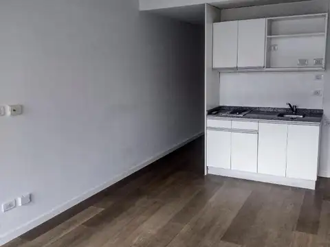 HERMOSO MONOAMBIENTE EN FLORES