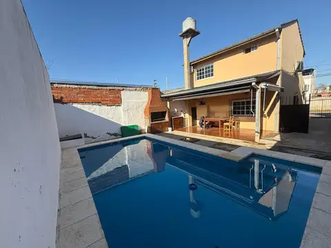 VENTA 4 AMB 2 PLANTAS PILETA QUINCHO ADOLFO SOURDE