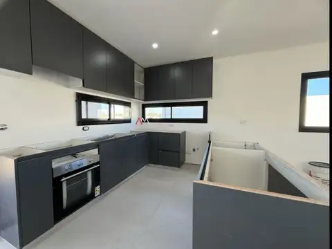 CASA EN VENTA EN SANTA ELENA - PILAR
