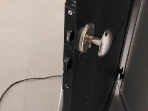 Depto. con vista panorámica hacia costanera y río