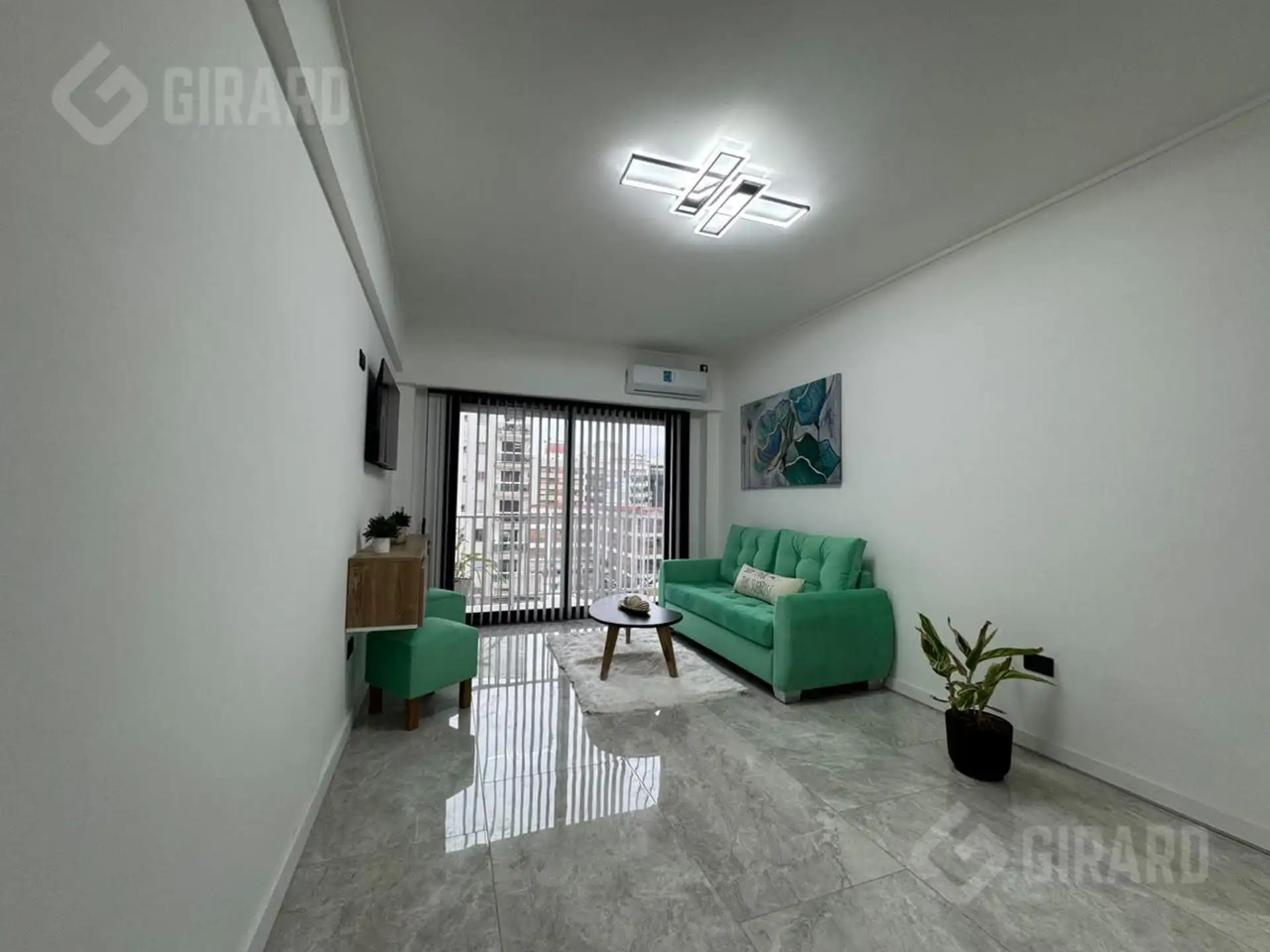 Depto 3 amb, 58m² con balcón — Centro