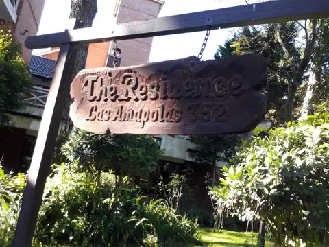 Calle Las Amapolas N° 332 entre Avenidas 4 y 5  Dúplex  (3° y 4° piso)