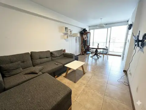 Alquiler - departamento de 2 dormitorios con balcón - centro río