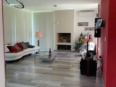 Casa 5 ambientes con 5 baños