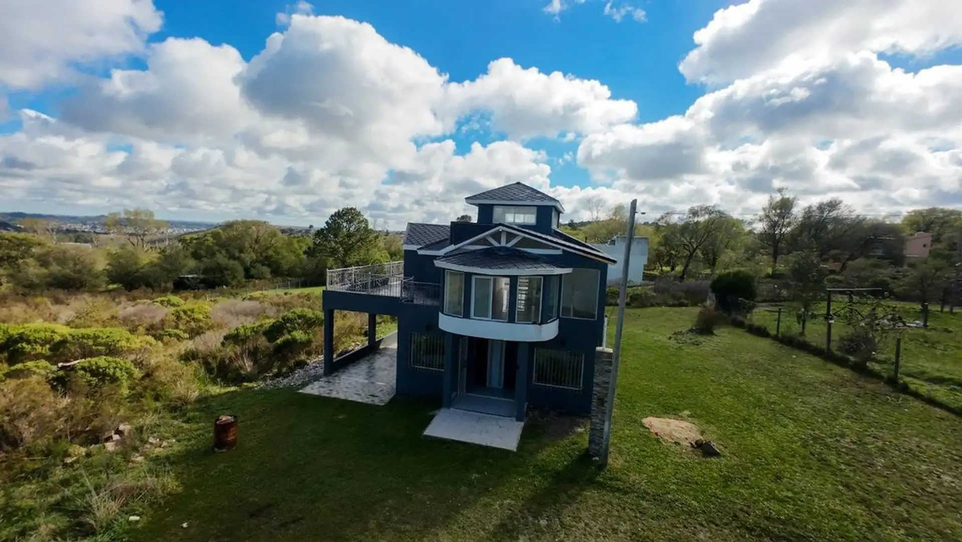 CASA 5 AMBIENTES A ESTRENAR VILLA DEL LAGO TANDIL