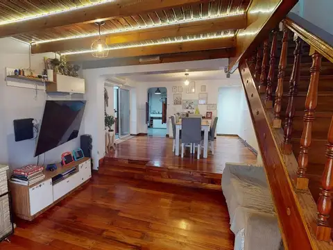 Casa 5 ambientes con 4 baños