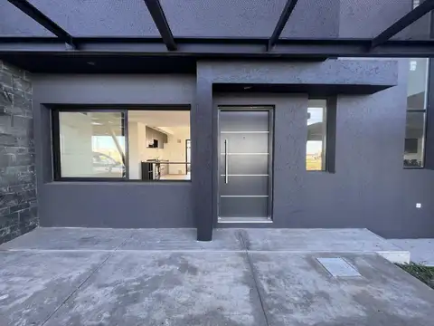 Casa 2 ambientes con 1 baño