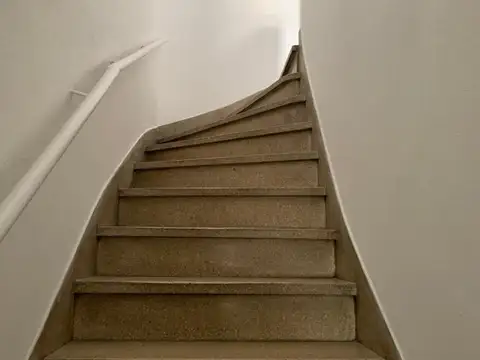 Depto Tipo Casa 4 ambientes con 2 baños