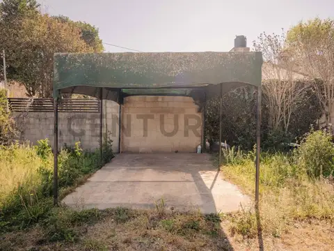 Casa de 3 dormitorios (1 en suite) sobre lote de 980 m² a metros del río – Villa Carlos Paz