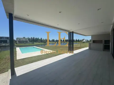 Casa en Venta al Noreste