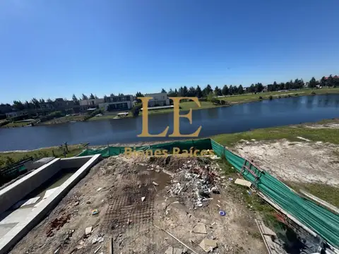 VENTA DE CASA EN EL NAUDIR A LA LAGUNA