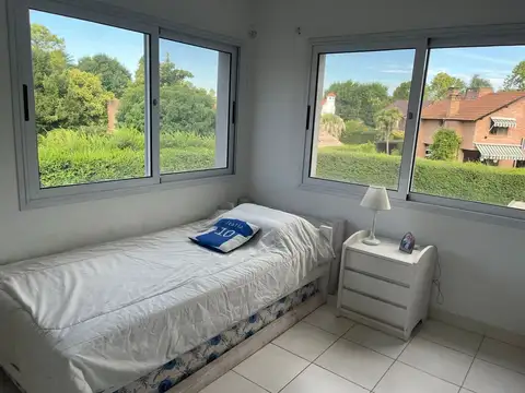 Casa en Alquiler de 3 dormitorios