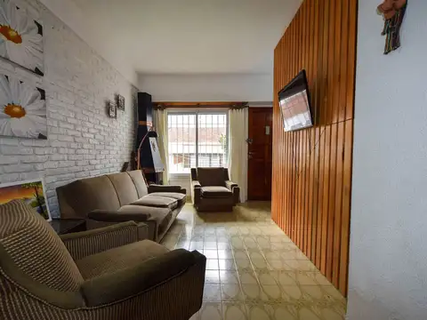 Depto Tipo Casa 3 ambientes con 1 baño