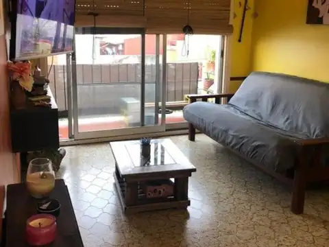 Depto Tipo Casa en Venta en Villa Dominico, USD 75.000